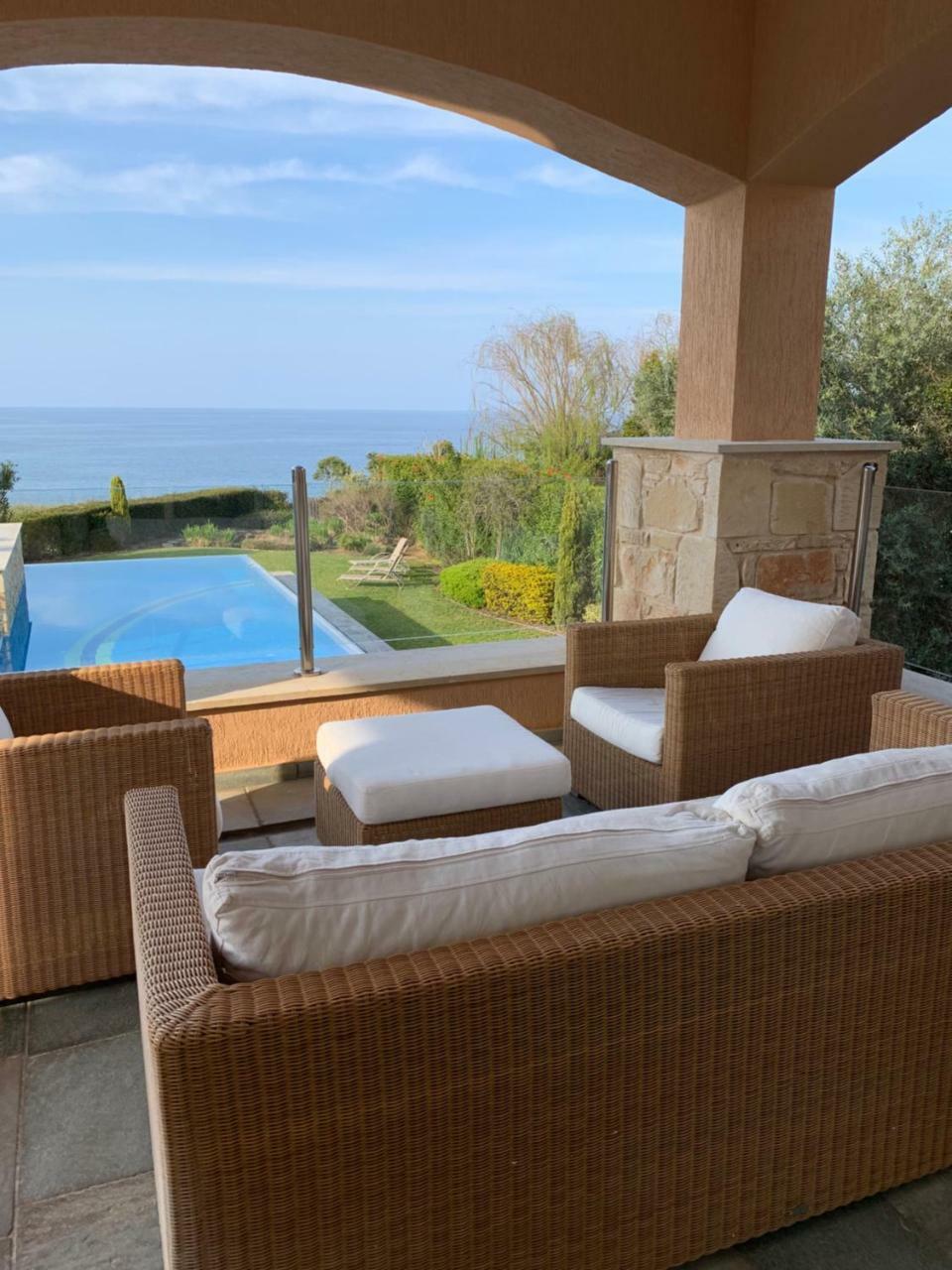 Beach Villa Olivia Нео-Хорио Экстерьер фото